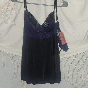 #16...   Red Door Women's Black & Blue Sleeveless Buister Top Large